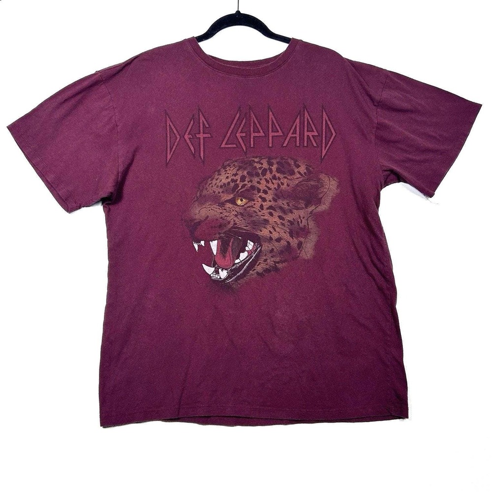 Def Leppard Vintage Tee L/XL Burgundy Leopard Graphic‎ Rock Concert Y2K Band
